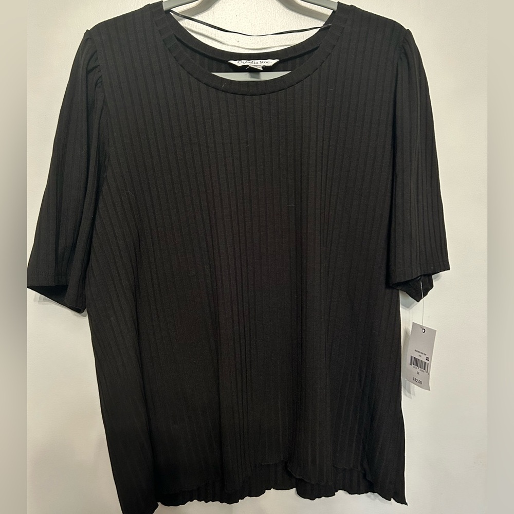 Ophelia Roe. Black tee. Ribbed. Dressy. 1x